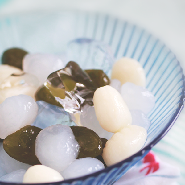 夏期限定の蒟蒻わらび餅
